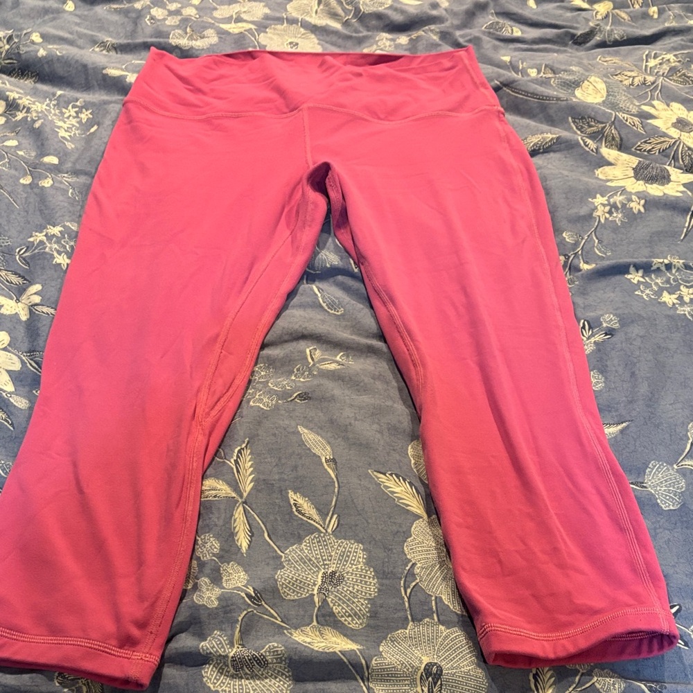 Lululemon Vibrant Pink Capri Leggings